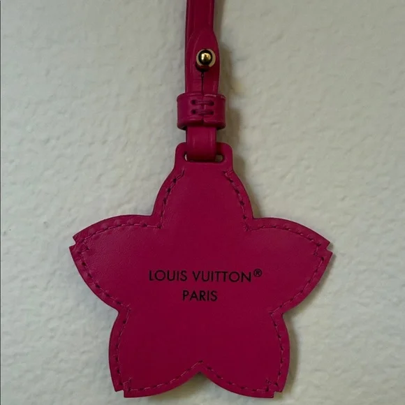 Louis Vuitton x Takashi Murakami Sakura Floral Bag Charm - Authentic - Picture 3 of 3